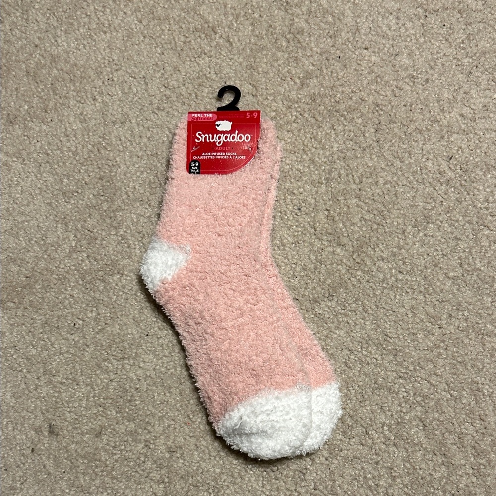 Snugadoo Pink and White Fuzzy Socks